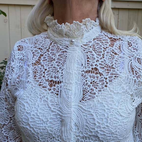 SOFT SURROUNDINGS WHITE FRANCESCA LACE BLOUSE & CAMI NEW - Picture 3 of 6